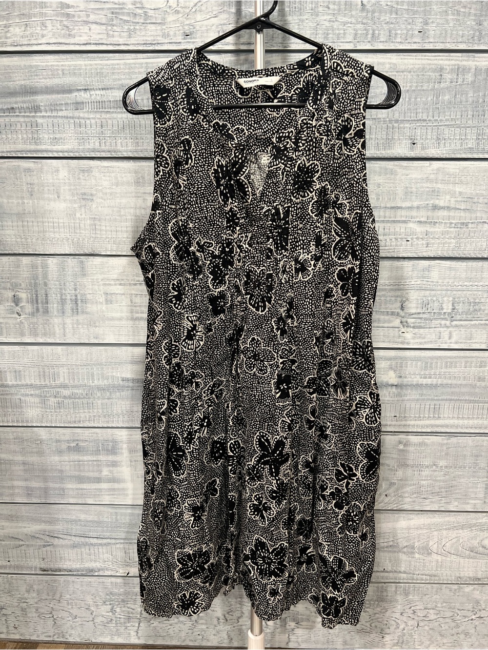 Sonoma Black & White Floral Sleeveless Dress with pockets